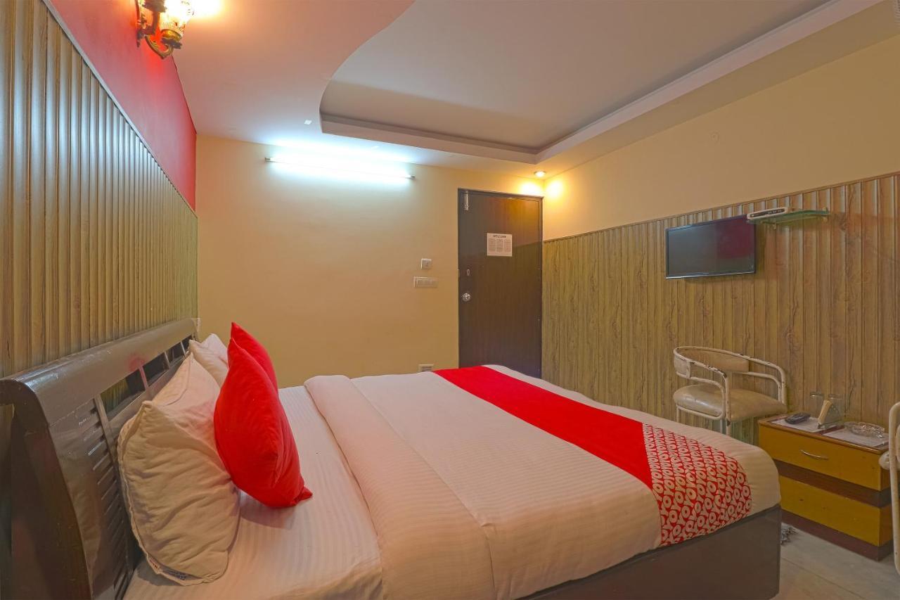 Oyo 834 Shree Balaji Hotel Faridabad Buitenkant foto