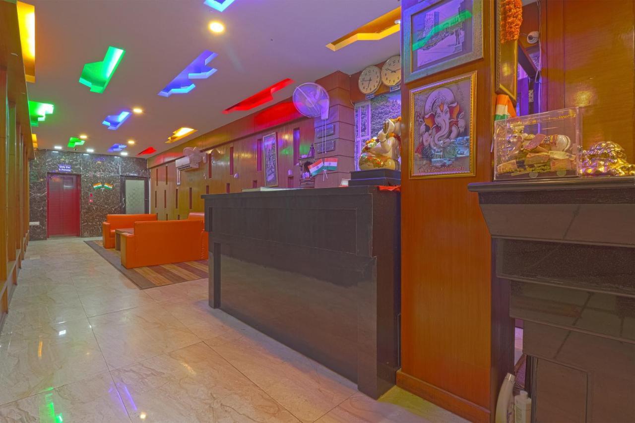 Oyo 834 Shree Balaji Hotel Faridabad Buitenkant foto