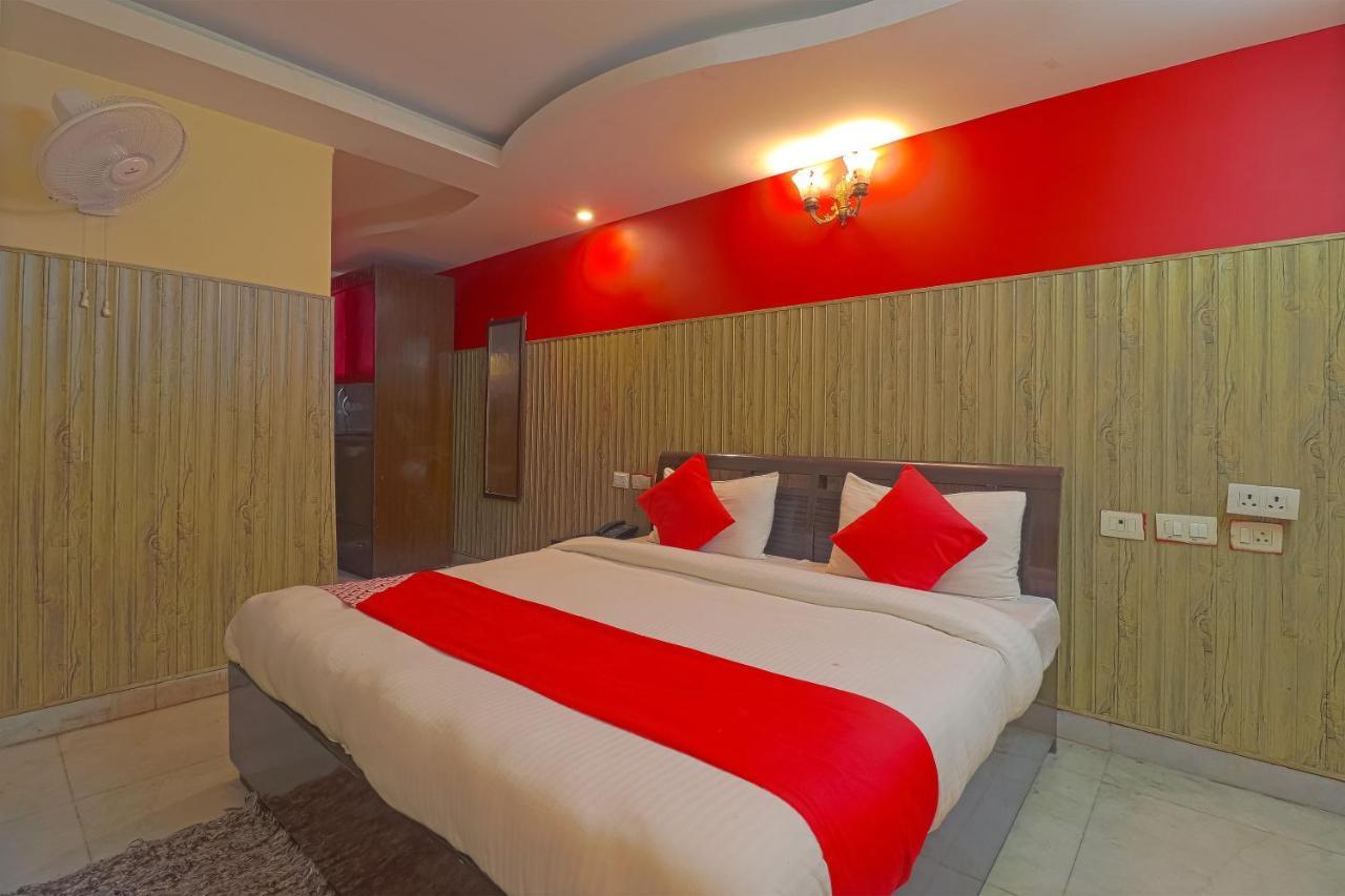 Oyo 834 Shree Balaji Hotel Faridabad Buitenkant foto