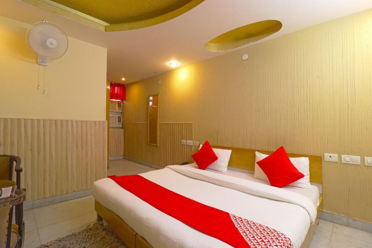 Oyo 834 Shree Balaji Hotel Faridabad Buitenkant foto