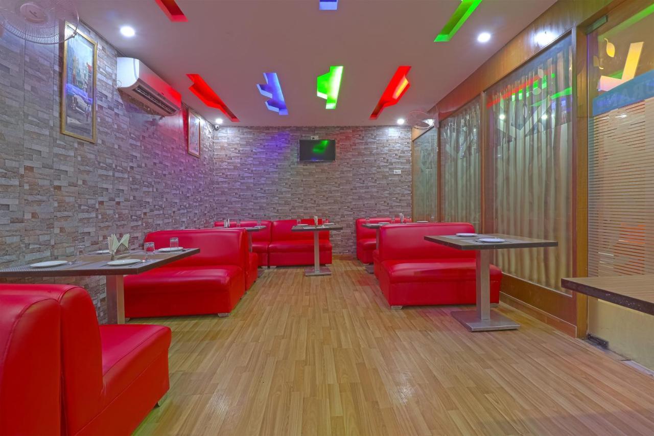 Oyo 834 Shree Balaji Hotel Faridabad Buitenkant foto