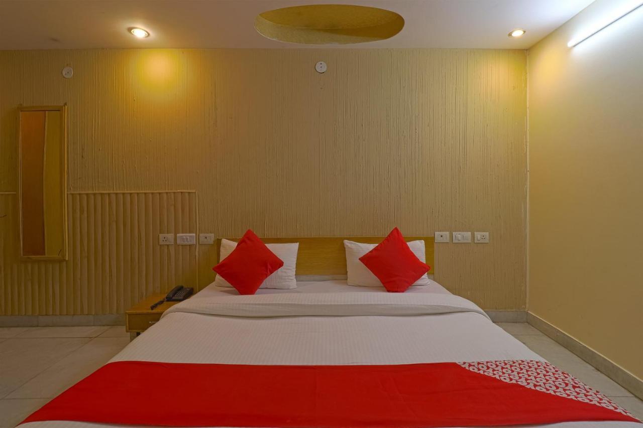 Oyo 834 Shree Balaji Hotel Faridabad Buitenkant foto
