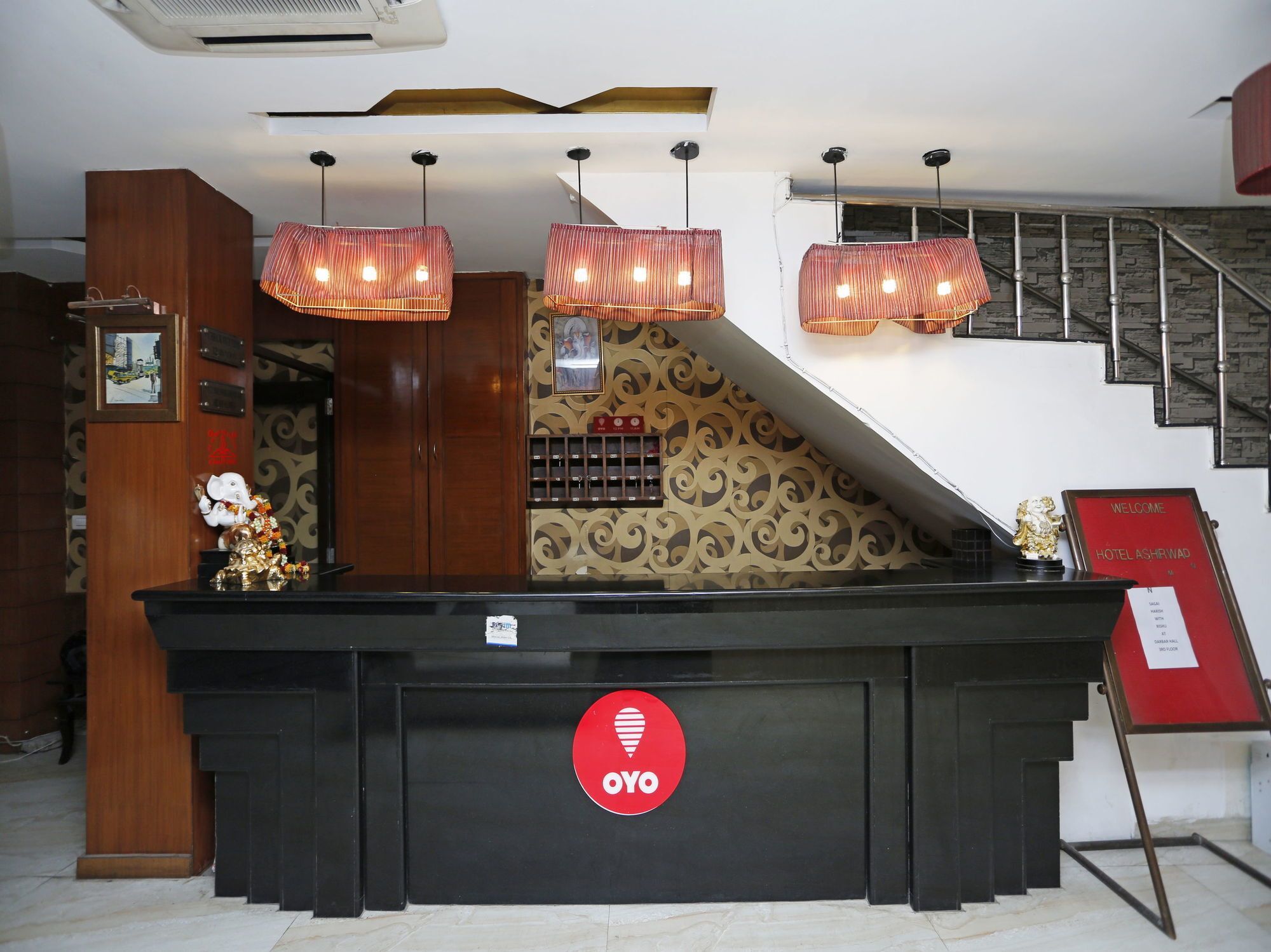 Oyo 834 Shree Balaji Hotel Faridabad Buitenkant foto